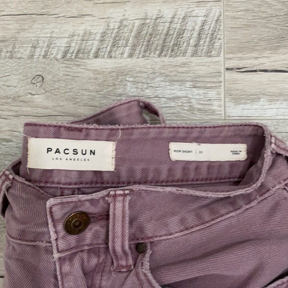 Pacsun Mom Short - Picture 3 of 3